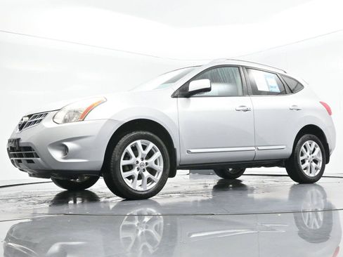 Used 2013 Nissan Rogue SL AWD/4WD image 49