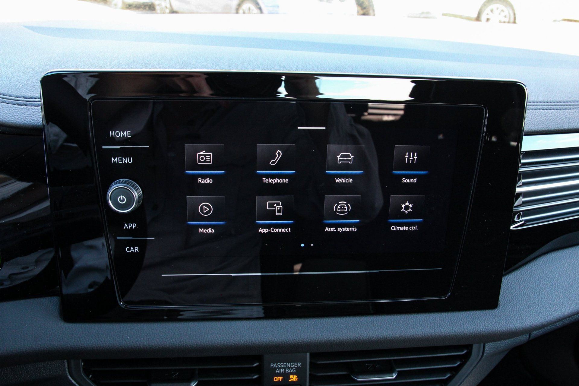 Certified 2026 Volkswagen Jetta SE FWD image 18