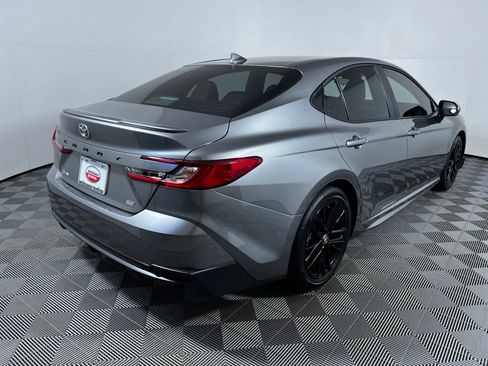 Used 2026 Toyota Camry SE FWD image 5