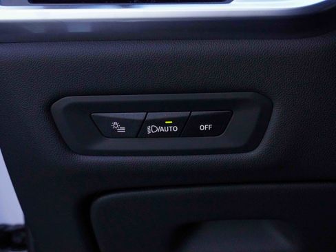 Certified 2025 BMW X5 sDrive40i w/ Premium Package image 17