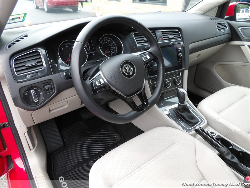 Used 2018 Volkswagen Golf SE FWD image 10