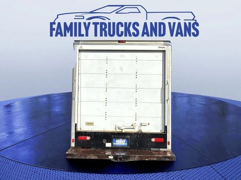 Used 2017 GMC Savana 3500 image 4