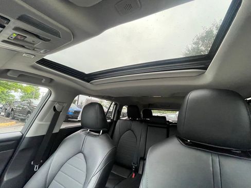 Used 2025 Toyota Highlander XLE AWD/4WD image 30