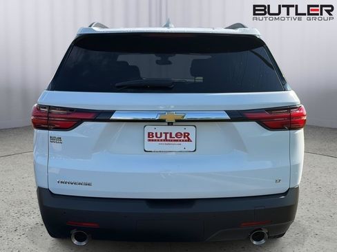 Used 2022 Chevrolet Traverse LT FWD image 5