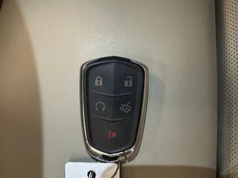 Used 2016 Cadillac XTS Premium AWD/4WD image 16