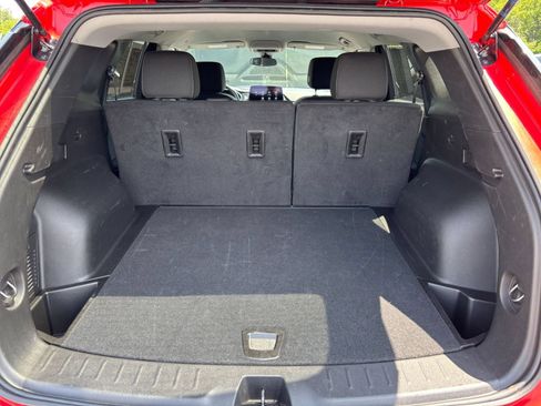 Used 2025 Chevrolet Blazer LT FWD image 28