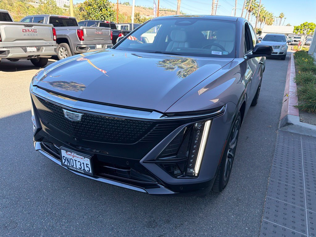 Used 2024 Cadillac Lyriq Sport RWD image 2