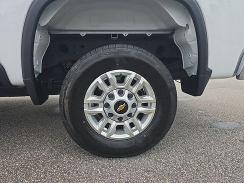 Used 2025 Chevrolet Silverado 2500 LT w/ Convenience Package AWD/4WD image 30