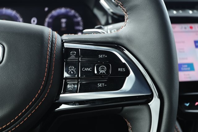 Certified 2026 Jeep Grand Cherokee Summit AWD/4WD image 14