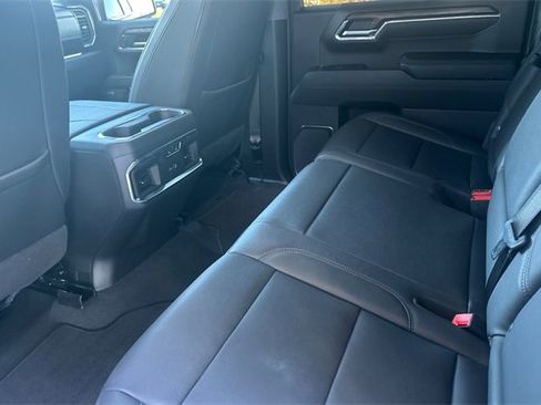 Used 2025 GMC Sierra 1500 SLT w/ SLT Convenience Package image 15