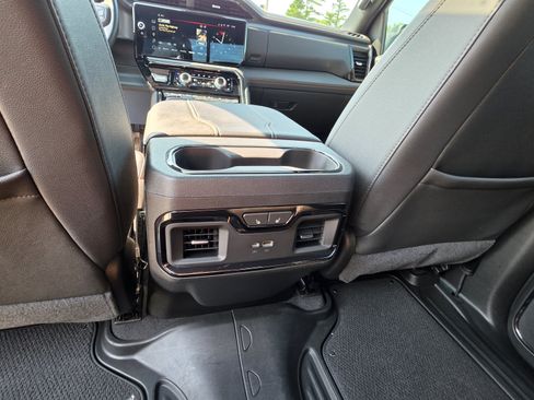 Certified 2023 GMC Sierra 1500 AT4 w/ Technology Package AWD/4WD image 20