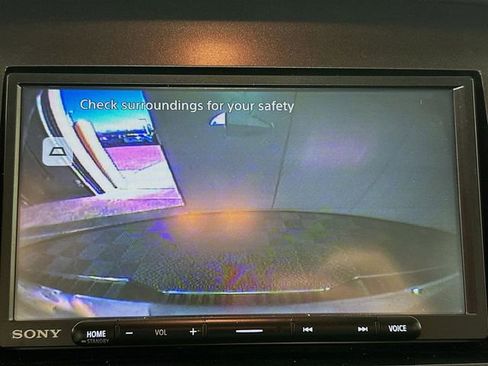 Used 2015 GMC Canyon SLT w/ LPO, Gearon Divider Package image 13