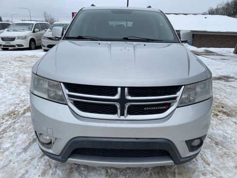 Used 2014 Dodge Journey SXT w/ Flexible Seating Group image 3