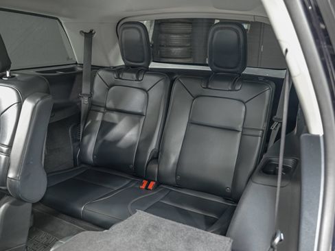 Used 2025 Lincoln Aviator AWD image 29