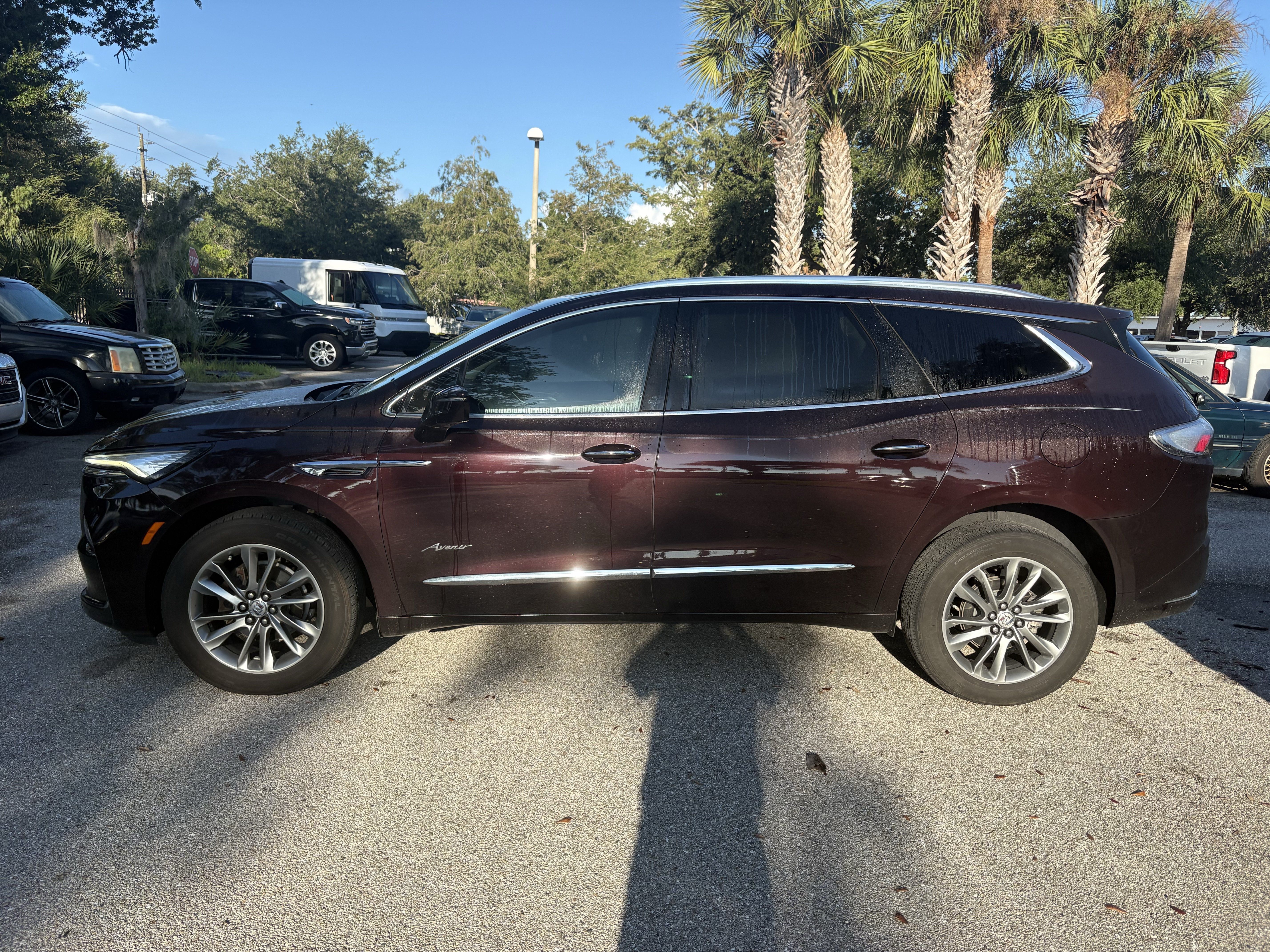 Used 2024 Buick Enclave Avenir FWD image 4
