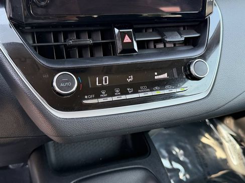 Used 2024 Toyota Corolla LE FWD image 23