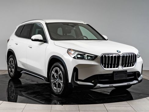 Used 2025 BMW X1 xDrive28i AWD/4WD image 12