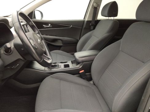 Used 2018 Kia Sorento AWD image 17