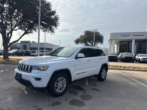 Used 2019 Jeep Grand Cherokee Laredo image 8