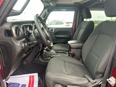 Certified 2021 Jeep Wrangler Sport AWD/4WD image 9