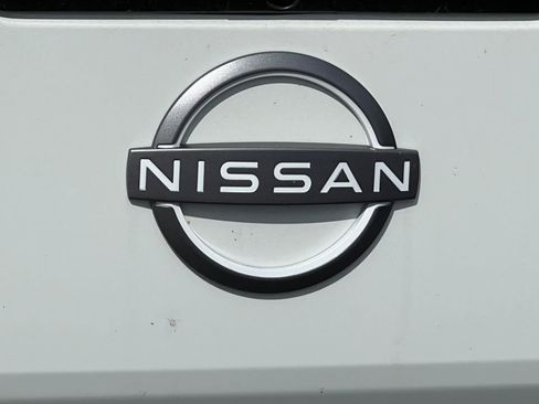 Certified 2025 Nissan Frontier SV AWD/4WD image 41