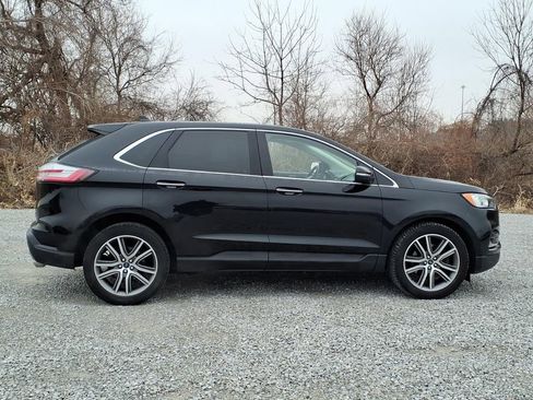 Used 2019 Ford Edge Titanium w/ Cold Weather Package image 9