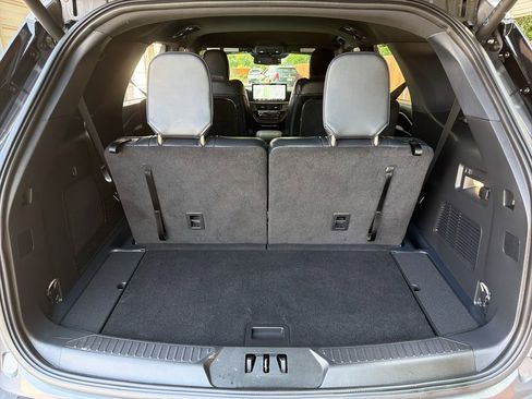 Used 2025 Ford Explorer ST-Line w/ Premium Package RWD image 36