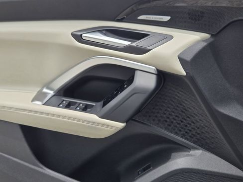 Certified 2025 Audi Q5 Prestige AWD/4WD image 28