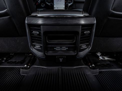 Used 2024 RAM 3500 Laramie w/ Night Edition image 32