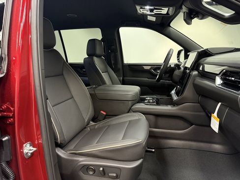 New 2026 GMC Yukon Elevation w/ LPO, Floor Liner Package image 15