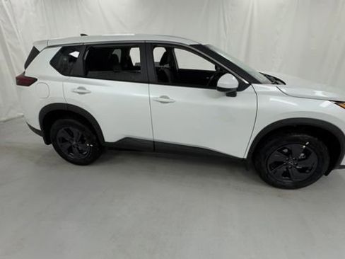 New 2026 Nissan Rogue SV w/ Cold Weather Package AWD/4WD image 2