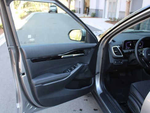 New 2025 Kia Seltos S image 18