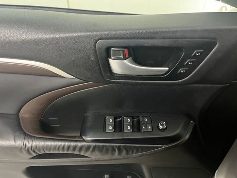 Used 2015 Toyota Highlander Limited Platinum image 51