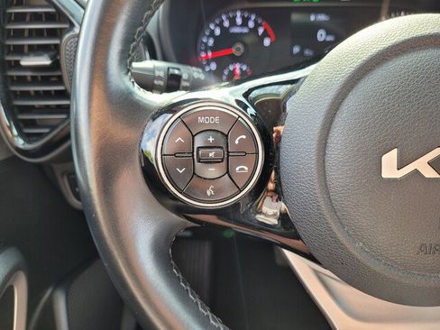 Used 2022 Kia Soul X-Line image 34
