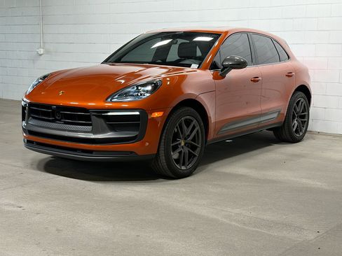 Certified 2023 Porsche Macan Turbo AWD/4WD image 1