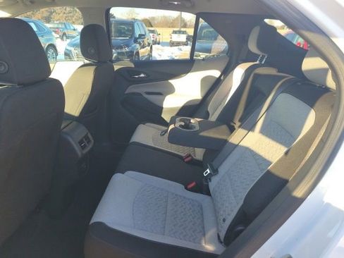 Used 2024 Chevrolet Equinox LT image 16