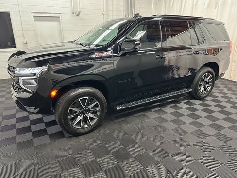 Used 2022 Chevrolet Tahoe Z71 w/ Luxury Package AWD/4WD image 5
