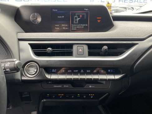 Used 2019 Lexus UX 200 w/ Premium Package FWD image 11