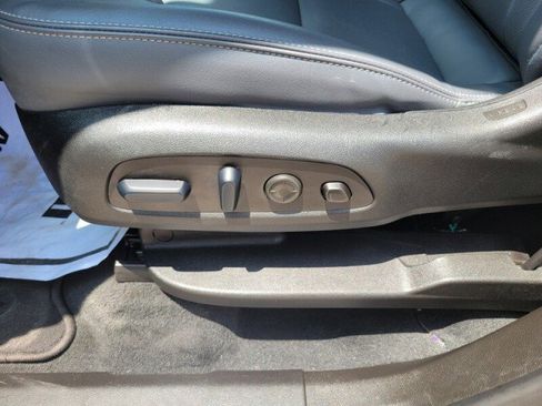 Used 2024 Buick Enclave Premium image 26