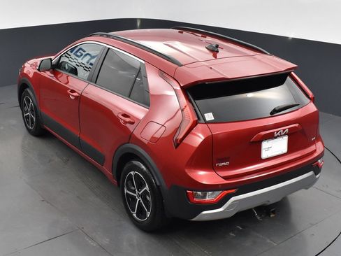 Used 2025 Kia Niro EX FWD image 12