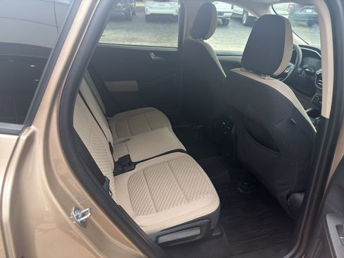 Used 2020 Ford Escape SE FWD image 14