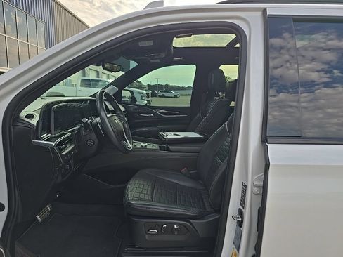 Used 2023 Cadillac Escalade V AWD/4WD image 15