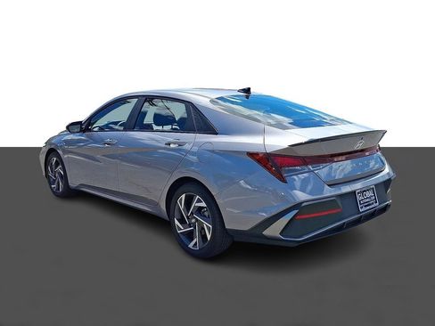 Used 2025 Hyundai Elantra Sport w/ Cargo Package FWD image 5