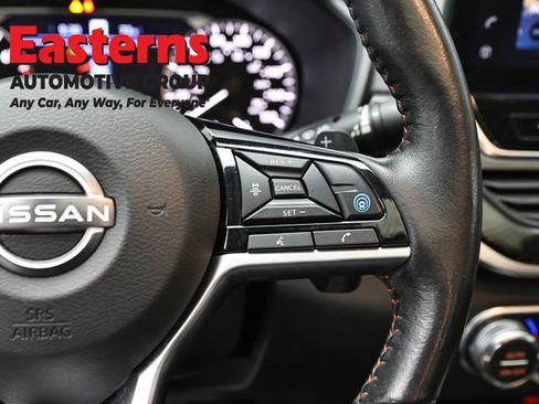 Used 2023 Nissan Altima 2.0 SR FWD image 16