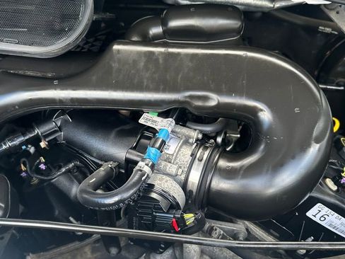 Used 2019 Ford Transit 250 138 RWD image 7