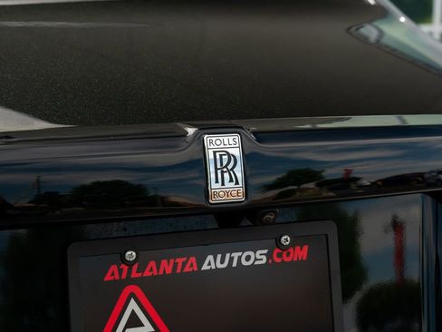 Used 2022 Rolls-Royce Phantom Sedan w/ The Phantom Package RWD image 18