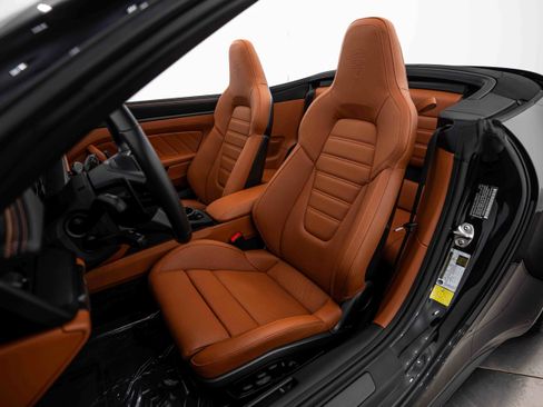 Certified 2026 Porsche 911 Carrera S RWD image 4