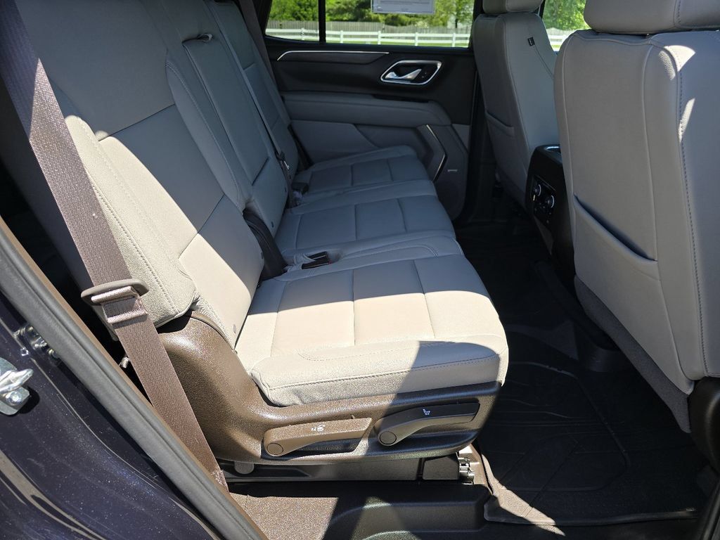 Used 2023 Chevrolet Tahoe LT w/ Luxury Package AWD/4WD image 26