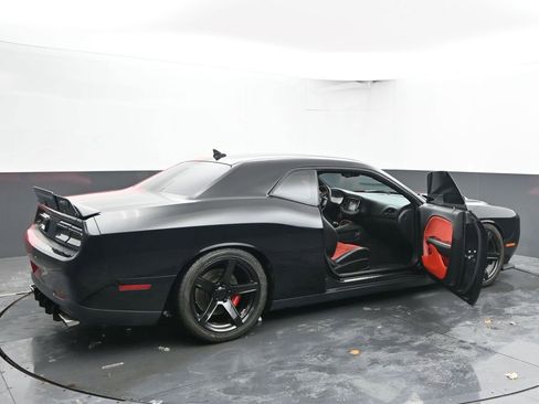 Used 2016 Dodge Challenger SRT Hellcat image 78