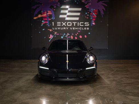 Used 2019 Porsche 911 Carrera GTS RWD image 3
